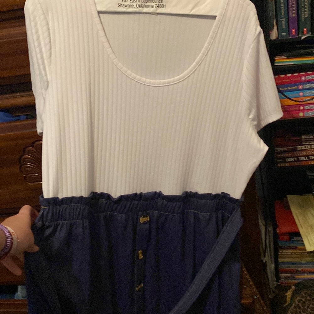 This is and cute shirt dress